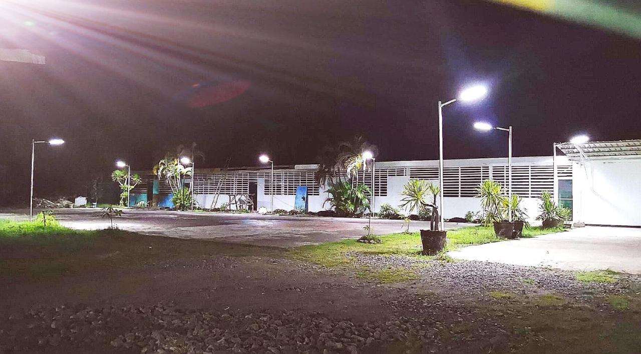 E&R Airport Hotel Dumaguete City Extérieur photo
