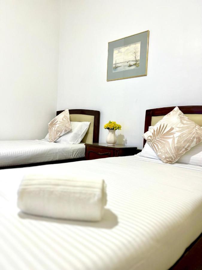 E&R Airport Hotel Dumaguete City Extérieur photo