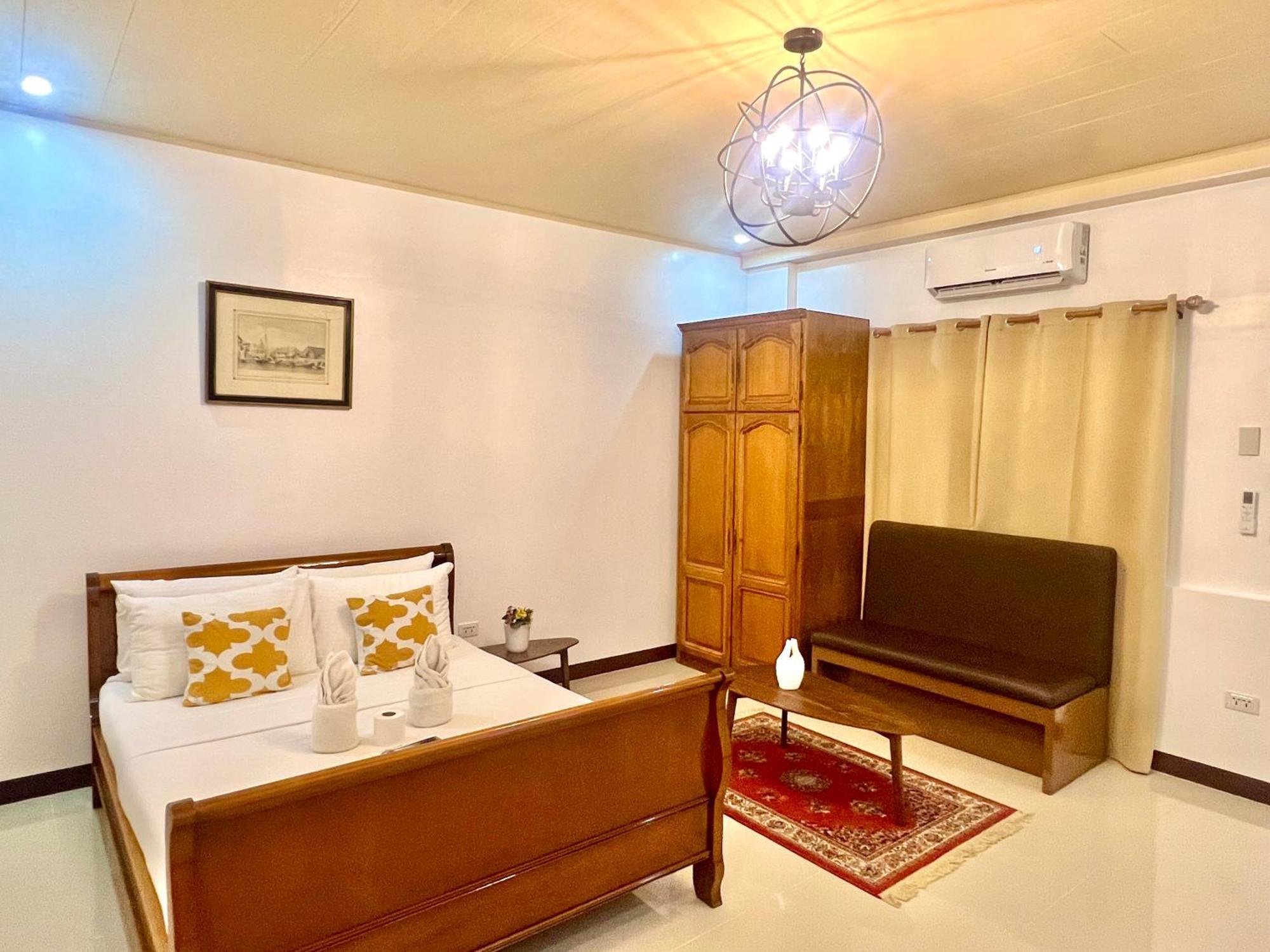 E&R Airport Hotel Dumaguete City Extérieur photo