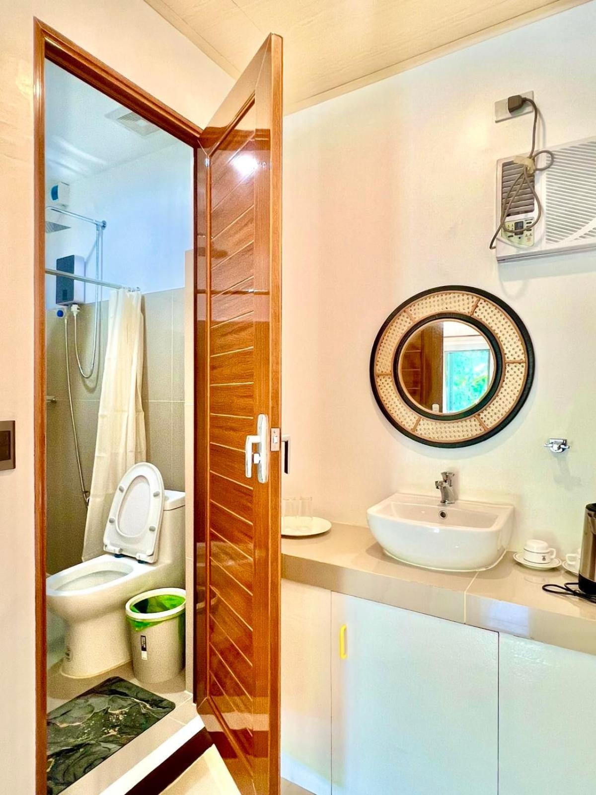 E&R Airport Hotel Dumaguete City Extérieur photo