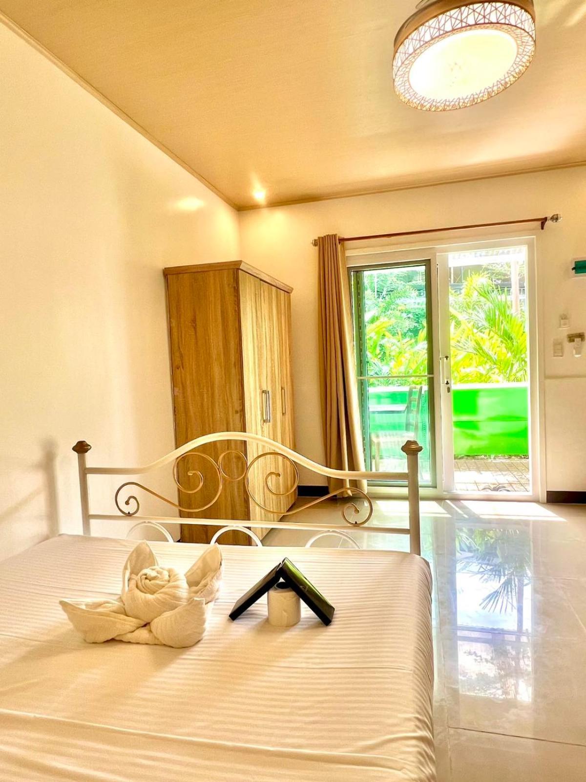 E&R Airport Hotel Dumaguete City Extérieur photo