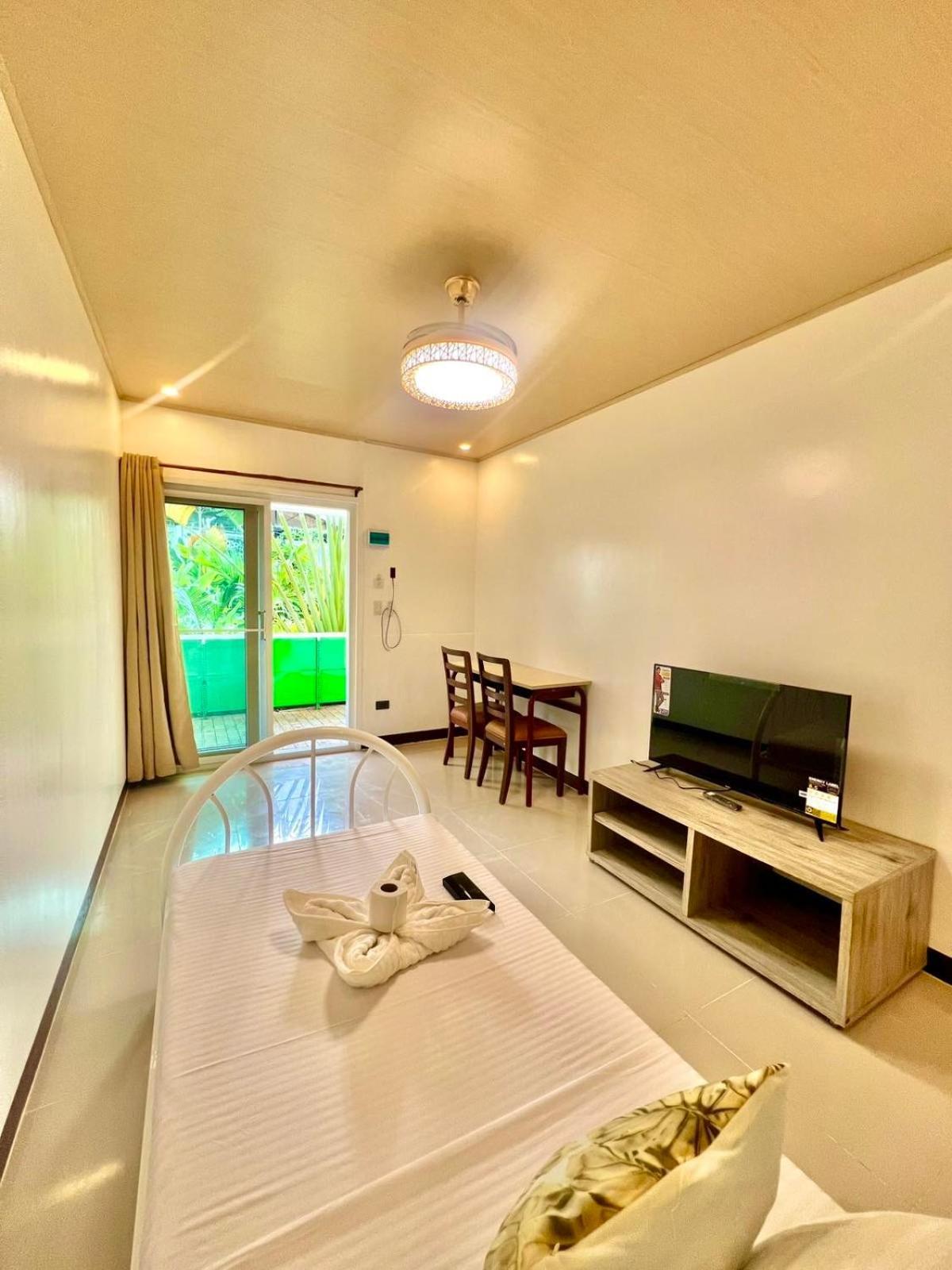 E&R Airport Hotel Dumaguete City Extérieur photo