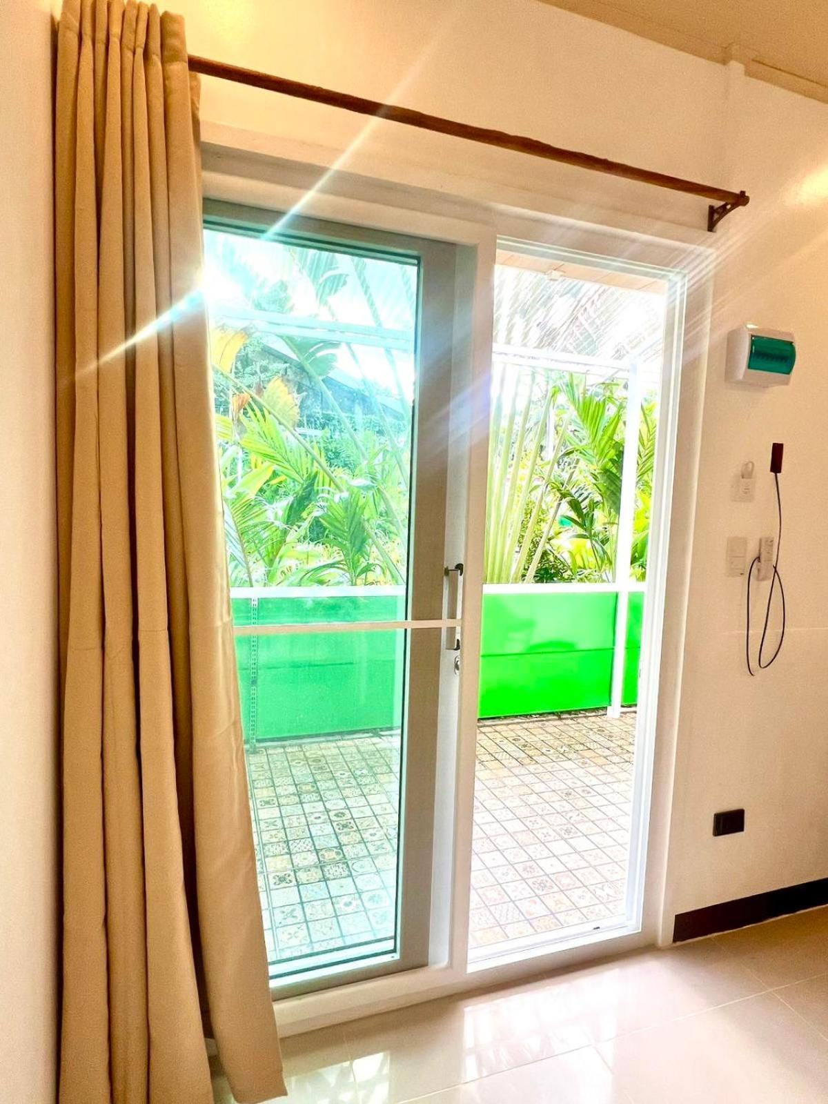 E&R Airport Hotel Dumaguete City Extérieur photo